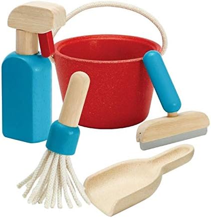 set d'entretien ménager, pour les petits apprentis rois du ménage, jeu en bois; plan toys