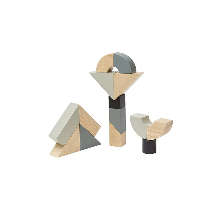 Blocs en bois de differentes formes et couleurs, pour construite, empiler selon son imagination, plan toys