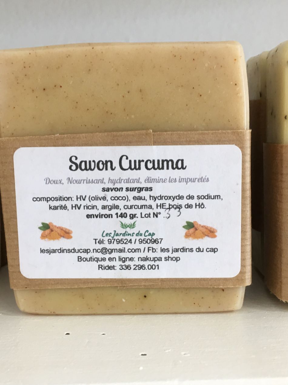 Savon artisanal au curcuma; les jardins du cap